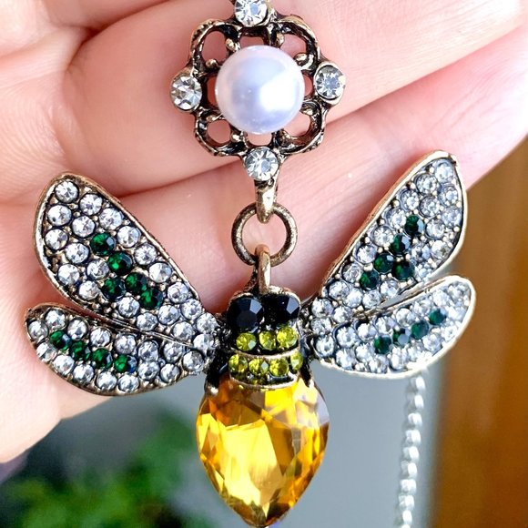 Sparkly Crystal Golden Bumblebee Bee Jeweled Suncatcher Window Sun Hanging New - Picture 1 of 3